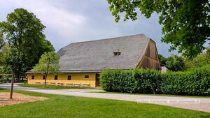 2025 05 03 Hellbrunn Stadl bei Spielplatz 03.jpg