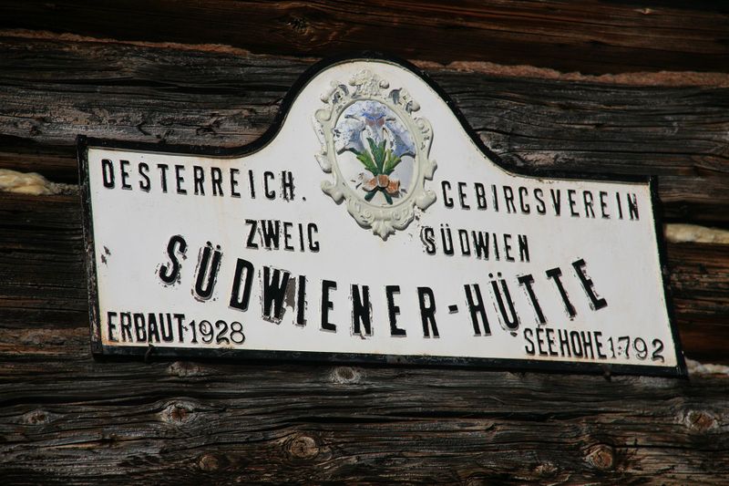 Datei:Südwiener Hütte 31265 2014-01-06.jpg