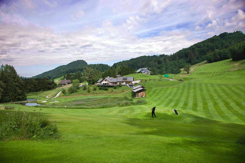 Datei:Golfclub-Waldhof.jpg