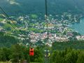 Zwölferhornseilbahn mit Blick auf St. Gilgen.jpg