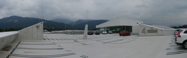 Datei:Parkdeck, Ebene 4, Nordseite.JPG