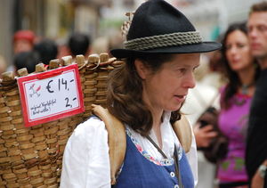 Marionettenfrau 2.jpg