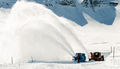 Grossglockner Hochalpenstrasse Schneeraeumung 2012 07.jpg
