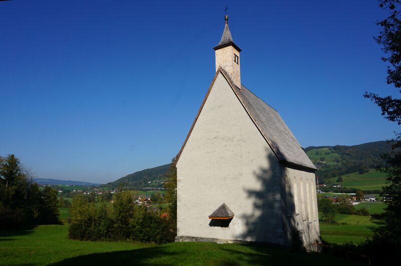 Datei:Konradkirche von Westen.jpg