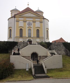 Aufgang zur Wallfahrtskirche Marienberg, Westseite.jpg