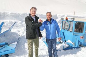 Großglockner Hochalpenstraße Schneeräumung 2018 54.jpg