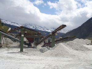 Natursteinzentrum Werk Niederalm Hüttwinkltal.jpg