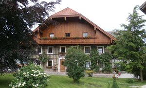 Peterbauerngut in Bergheim.jpg