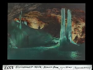 Eisriesenwelt 1925 02.jpg