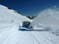 Grossglockner Hochalpenstrasse Schneeraeumung 2013 116.jpg