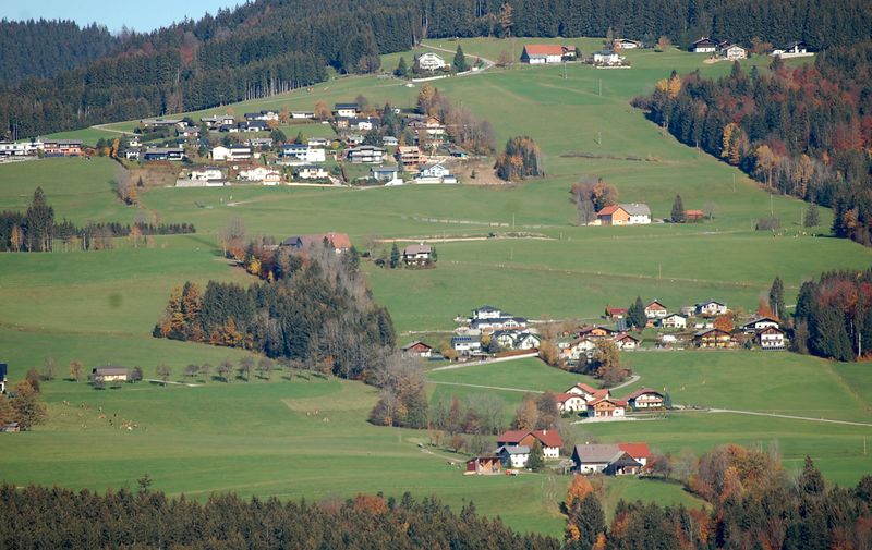 Datei:Thalgaubergperspektive, Stollberg, Bärenreit, Rauchenschwandt.jpg