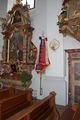 Schützenfahne in der Kirche.JPG