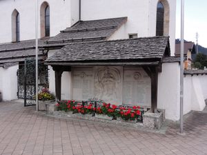 Kriegerdenkmal in St. Martin.jpg