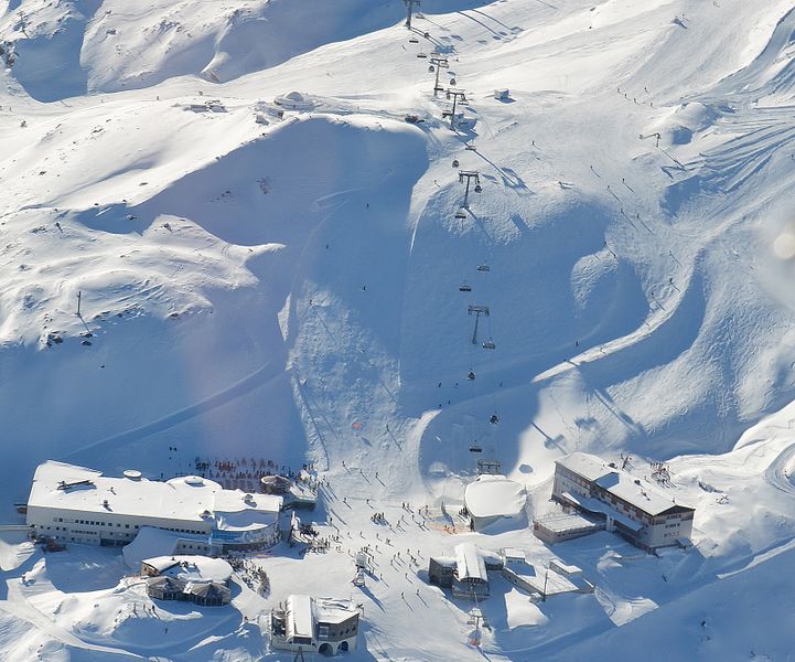 Datei:Alpincenter Schmiedingerkees.jpg