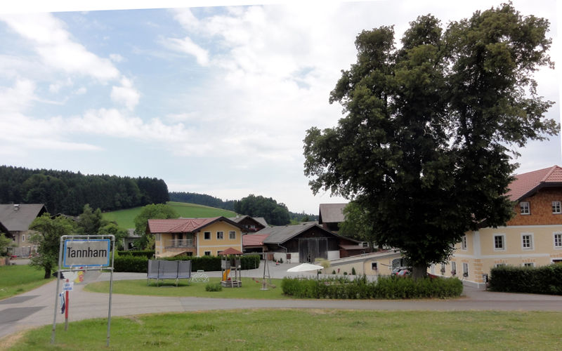 Datei:Tannham, Ortschaftsbeginn.jpg