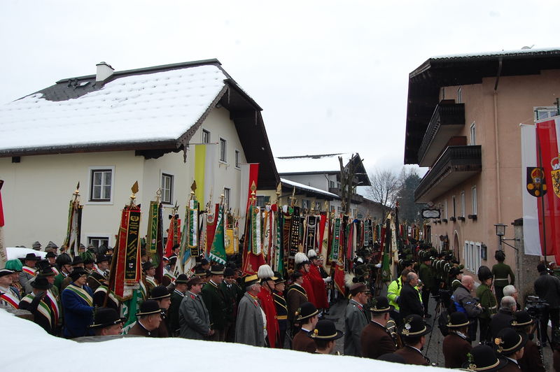 Datei:A.W. Feier 2013 in Vigaun, Heldenehrung.JPG