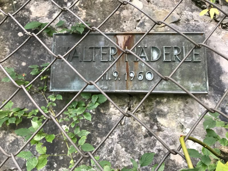 Datei:Gedenktafel Walter Häderle.jpg