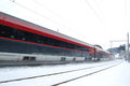 Railjet rast durch Hallwang.jpg