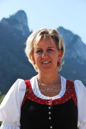 Stangassinger Waltraud Tourismusverband Hallein Bad Duerrnberg.jpg