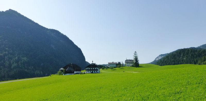 Datei:Weitenau, östliche Ansicht.jpg