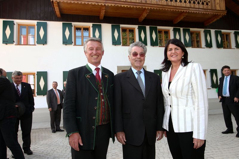 Datei:Mesnergütl Burrgstaller29041107.jpg