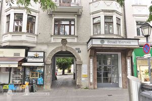 2020 06 06 Mirabellplatz erhalten gebliebener Torbogen Sekundogeniturpalast.jpg