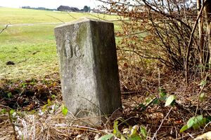Alter Grenzstein 1.JPG