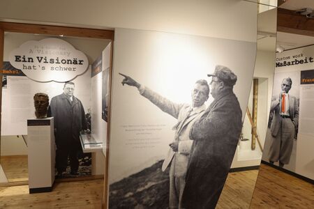 Großglockner Hochalpenstraße Ausstellung Bau der Straße 2022 02.jpg