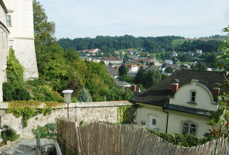 Datei:Kremsmünsterblick von der Stiftsstiege.jpg