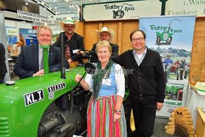 Traktor Roas Linzer Ferienmesse.jpg