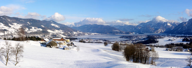 Datei:Mondsee im Winter. 18. Februar 2012.JPG