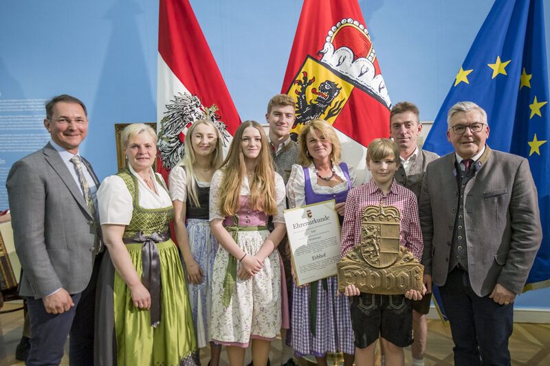 Datei:Winklergut Erbhofverleihung.jpg