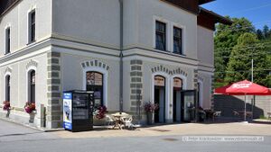 Bäckerei Café Leimüller Bahnhof Neumarkt am Wallersee 12.jpg