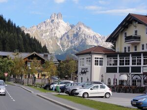 Bischofsmütze in Filzmoos.JPG