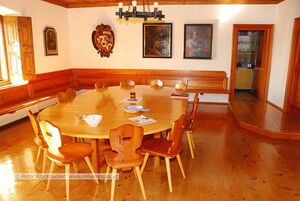 Kapuzinerkloster Salzburg Refektorium.jpg