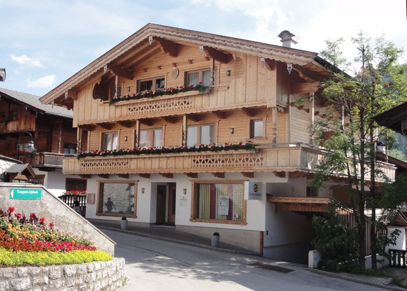 Datei:Alpbacher Baustil.jpg