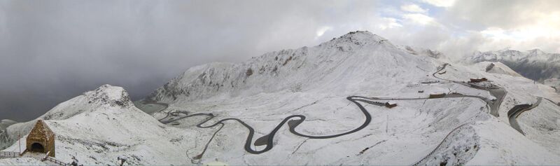 Datei:Grossglockner-hochalpenstrasse fuschertoerl 2023-08-07 08-55-00.jpg