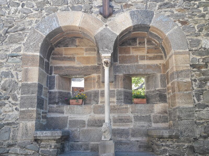 Datei:Burg Finstergrün 1 (34).jpg