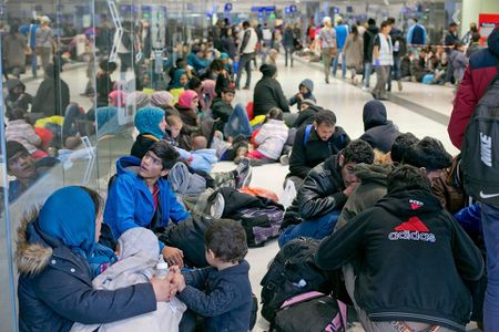 Flüchtlingswelle 2015 Hauptbahnhof.jpg