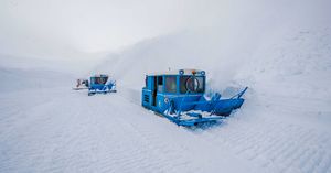 Großglockner Hochalpenstraße Schneeräumung 2019 03.jpg