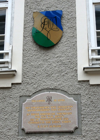 Datei:K.Ö.S.T v. Almgau-Vereinshaus, Wandtafel.jpg