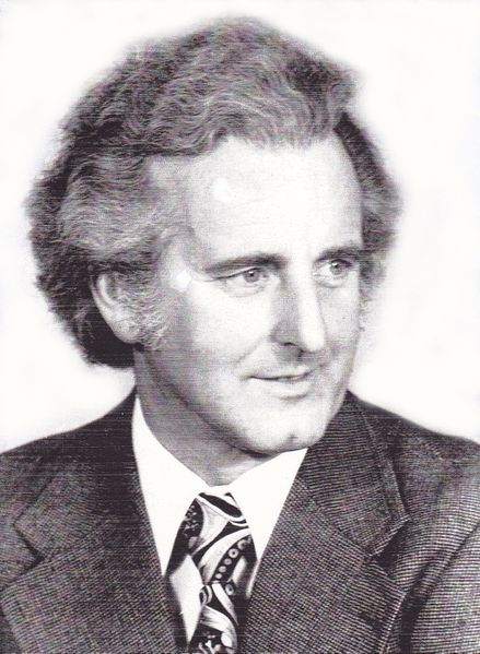Datei:Prof. DDr. Stefan Aichinger.jpg