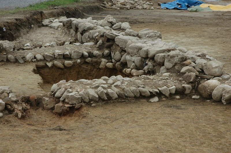 Datei:Archäologische Grabungen in Pfongau 08.JPG