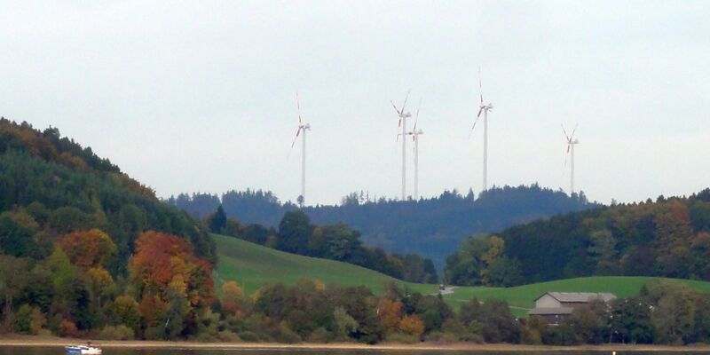 Datei:Strom vom Kobernaußerwald.jpg