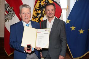 Wolfgang Bergmüller Salzburger Sportehrenlorbeer in Gold.jpg