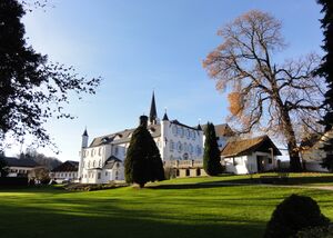 Bernau, Bonn-Schlößl und Kirche.JPG