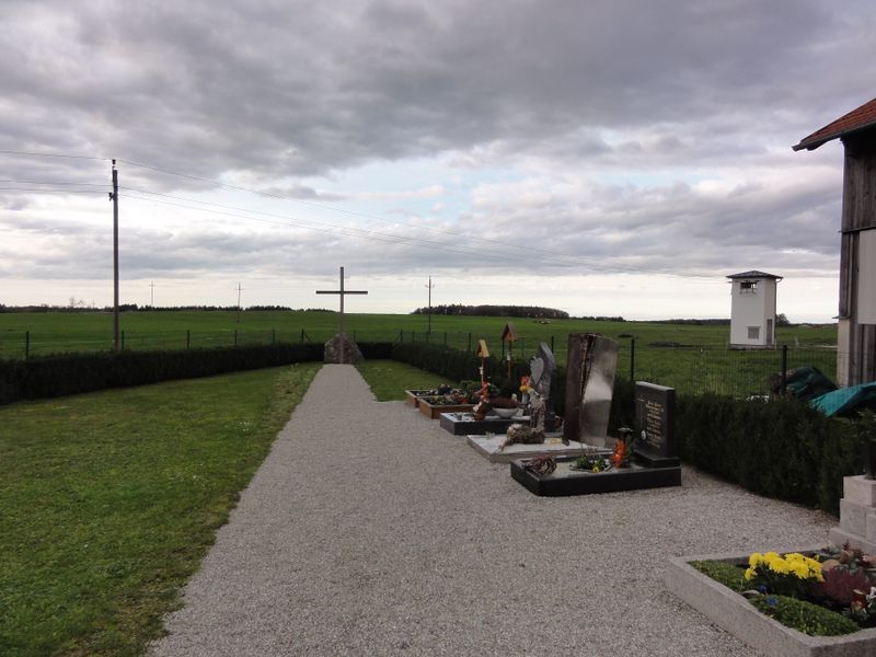 Datei:Friedhofserweiterung in Arnsdorf.jpg