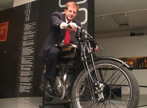 Motorradkultur SMCA Rudge Peter Krackowizer.jpg