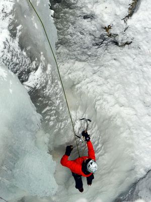 Eisklettern in der Sigmund-Thun-Klamm.jpg