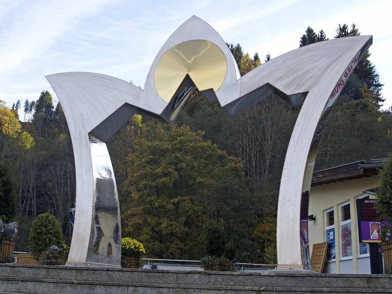 Datei:Mühlbach Hochkönigkrone.jpg